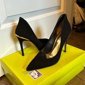 Ted Baker Savenniers black suede heels in size 8.5